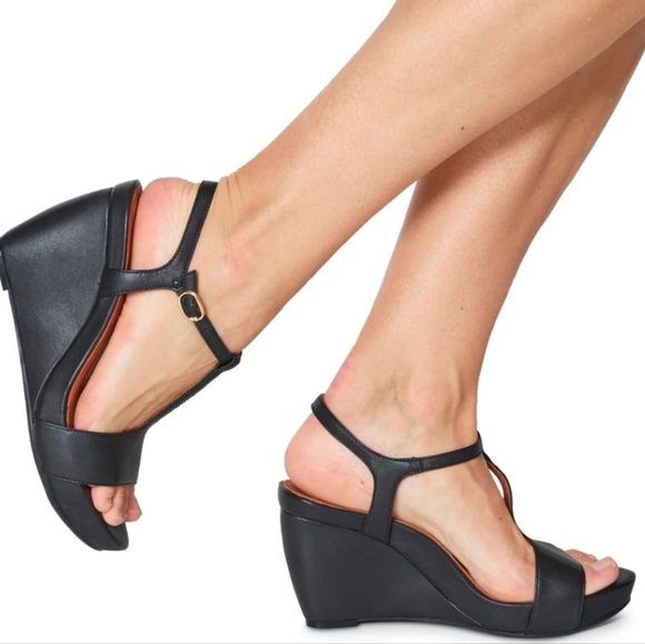 L'Amour des Pieds Idelle T-Strap Wedge beige Sandal 7.5 - Picture 3 of 11